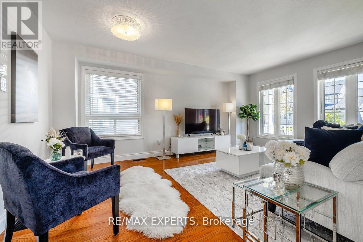 10 Snowden Avenue, Barrie, Ontario  L4M 7H3 - Photo 5 - S12843112