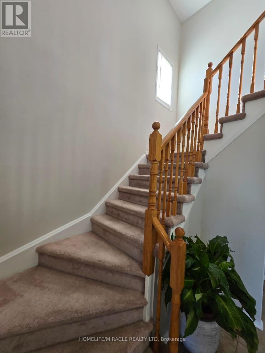 29 Nicholson Drive, Barrie, Ontario  L4N 8L7 - Photo 18 - S12843120