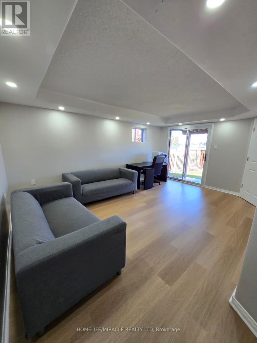 29 Nicholson Drive, Barrie, Ontario  L4N 8L7 - Photo 35 - S12843120