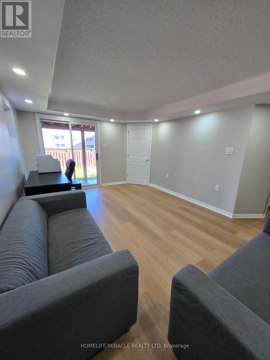 29 Nicholson Drive, Barrie, Ontario  L4N 8L7 - Photo 36 - S12843120