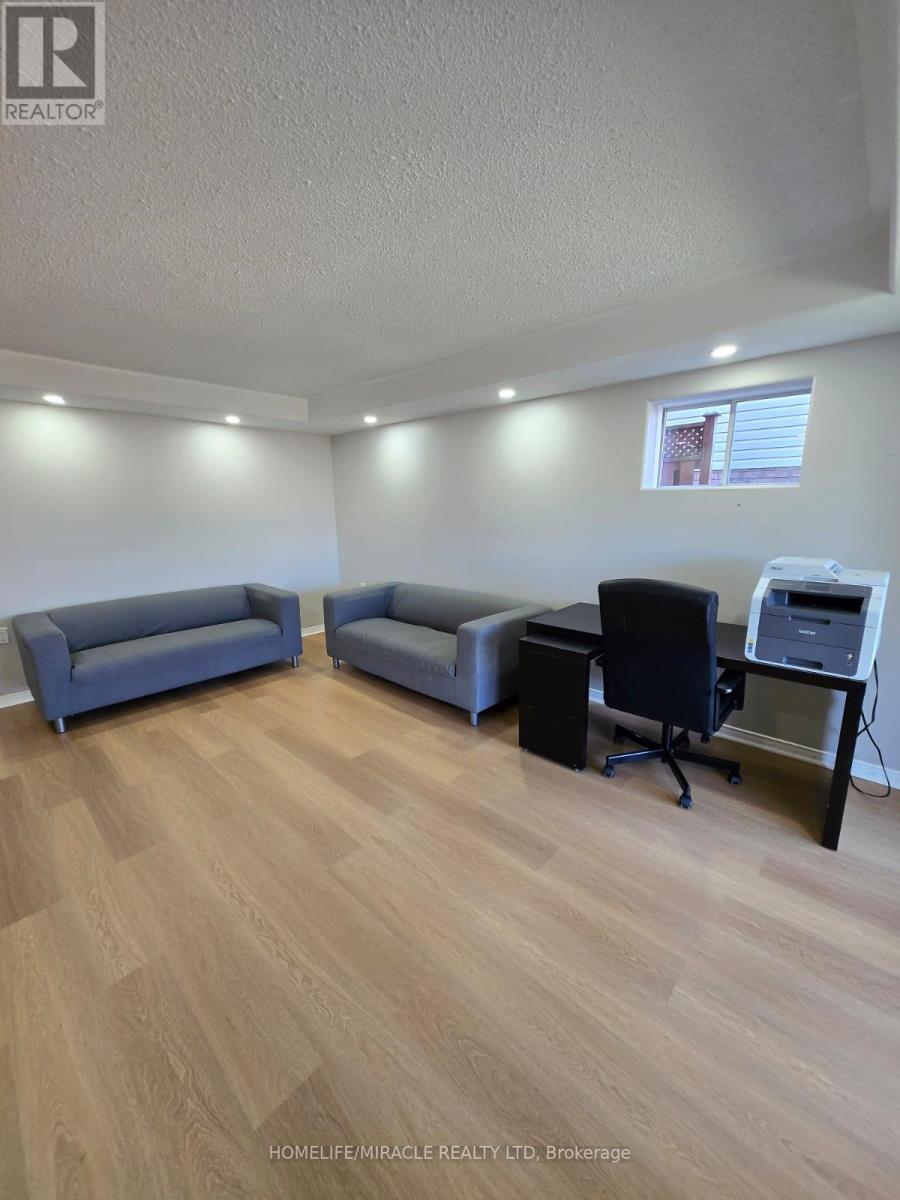 29 Nicholson Drive, Barrie, Ontario  L4N 8L7 - Photo 37 - S12843120