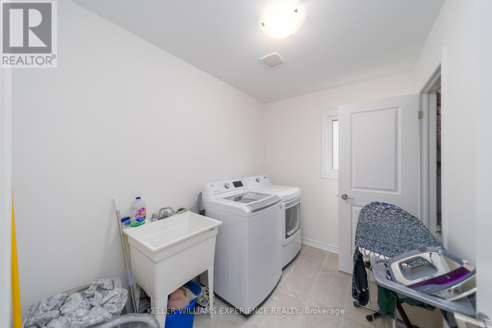 82 Phoenix Boulevard, Barrie, Ontario  L9S 2Z5 - Photo 16 - S12843190