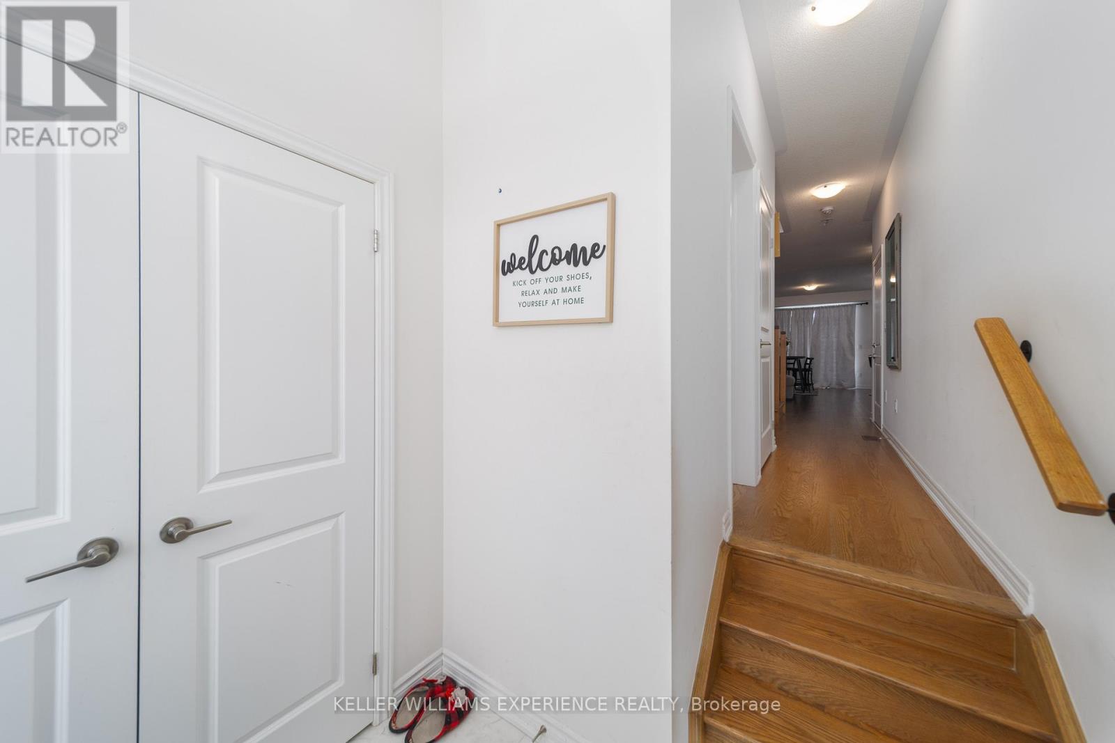 82 Phoenix Boulevard, Barrie, Ontario  L9S 2Z5 - Photo 3 - S12843190