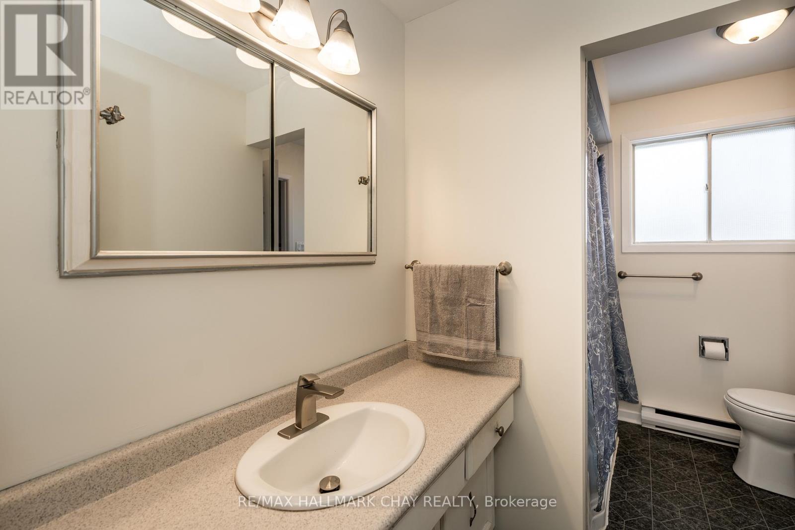 44 Belcourt Avenue, Barrie, Ontario  L4M 4E4 - Photo 16 - S12843428