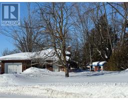 44 BELCOURT AVENUE, Barrie, Ontario