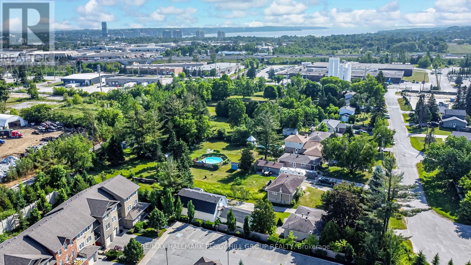 223 Phillips Street, Barrie, Ontario  L4N 3V2 - Photo 15 - S12843462