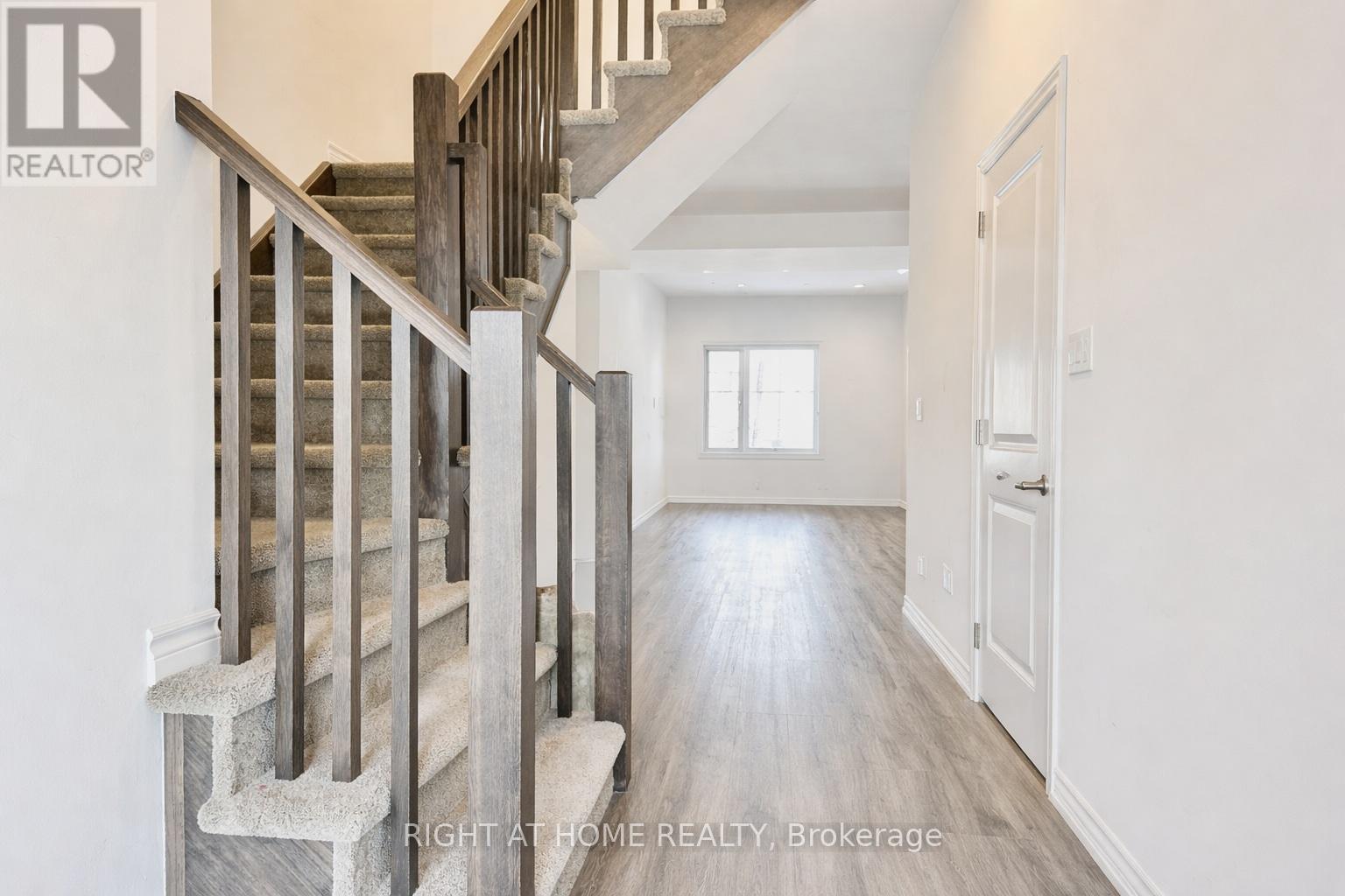 22 - 461 Blackburn Drive, Brantford, Ontario  N3T 0W9 - Photo 5 - X12838358