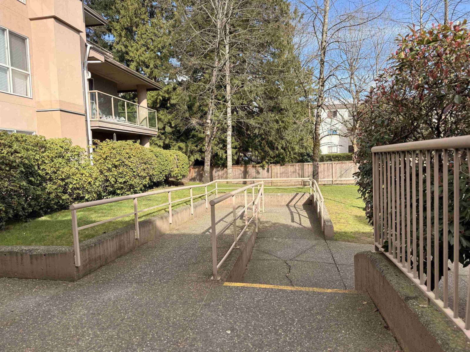 110 14981 101a Avenue, Surrey, British Columbia  V3R 0T1 - Photo 35 - R3094120