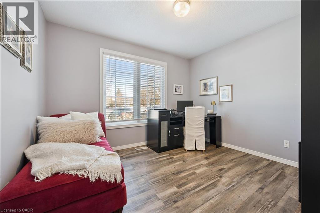 663 Heathcliffe Place, Waterloo, Ontario  N2T 2P3 - Photo 17 - 40809378