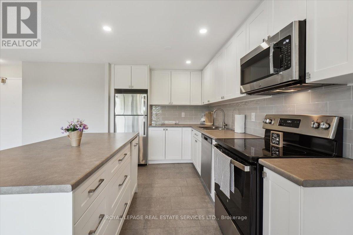 207 - 60 Park Avenue, Halton Hills, Ontario  L7G 4Y9 - Photo 9 - W12843114