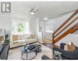 135 BERNICE CRESCENT, Toronto, Ontario