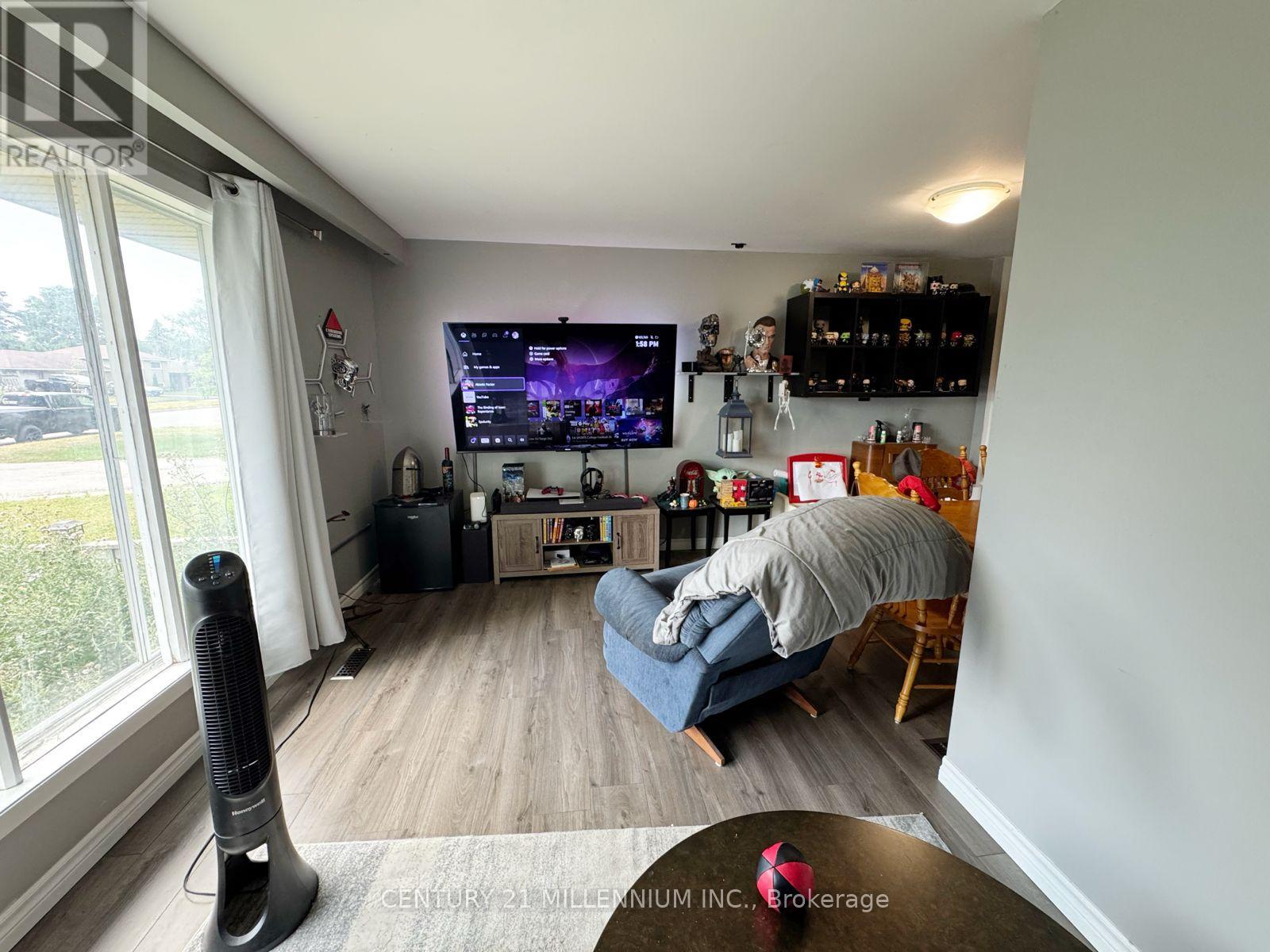 79a Dawson Road, Orangeville, Ontario  L9W 2W4 - Photo 4 - W12843168