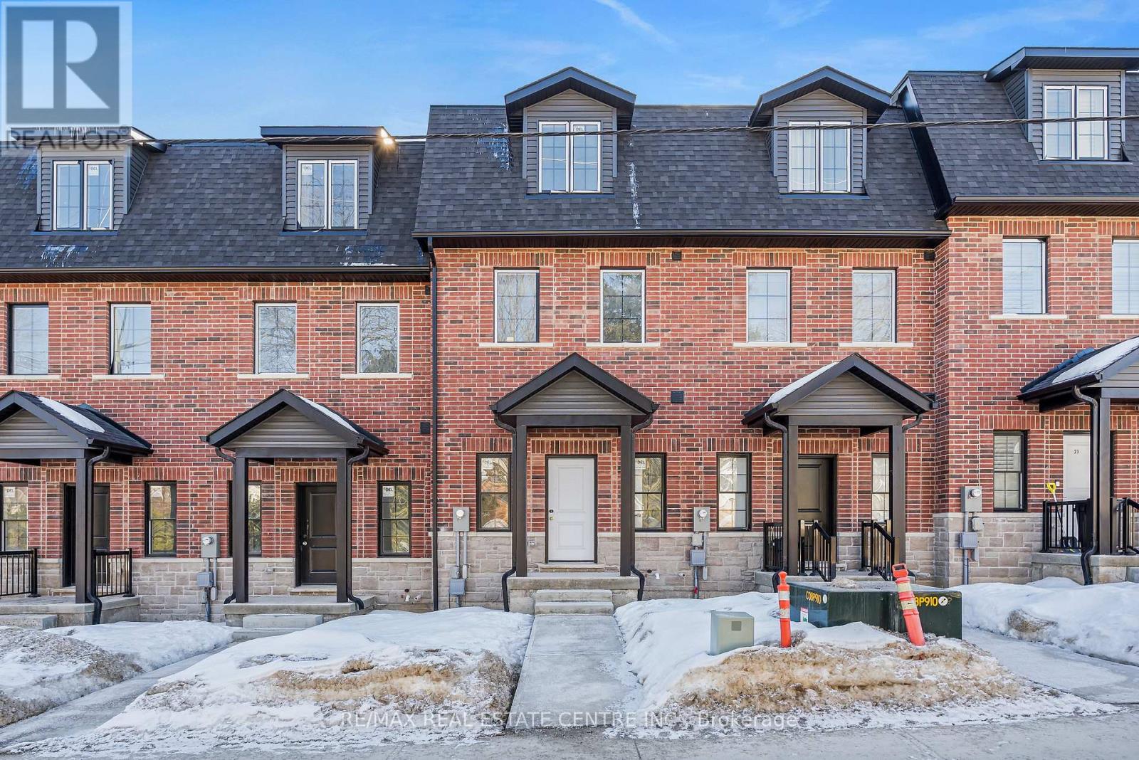 19 James Street, Halton Hills, Ontario  L7G 2H2 - Photo 2 - W12843236