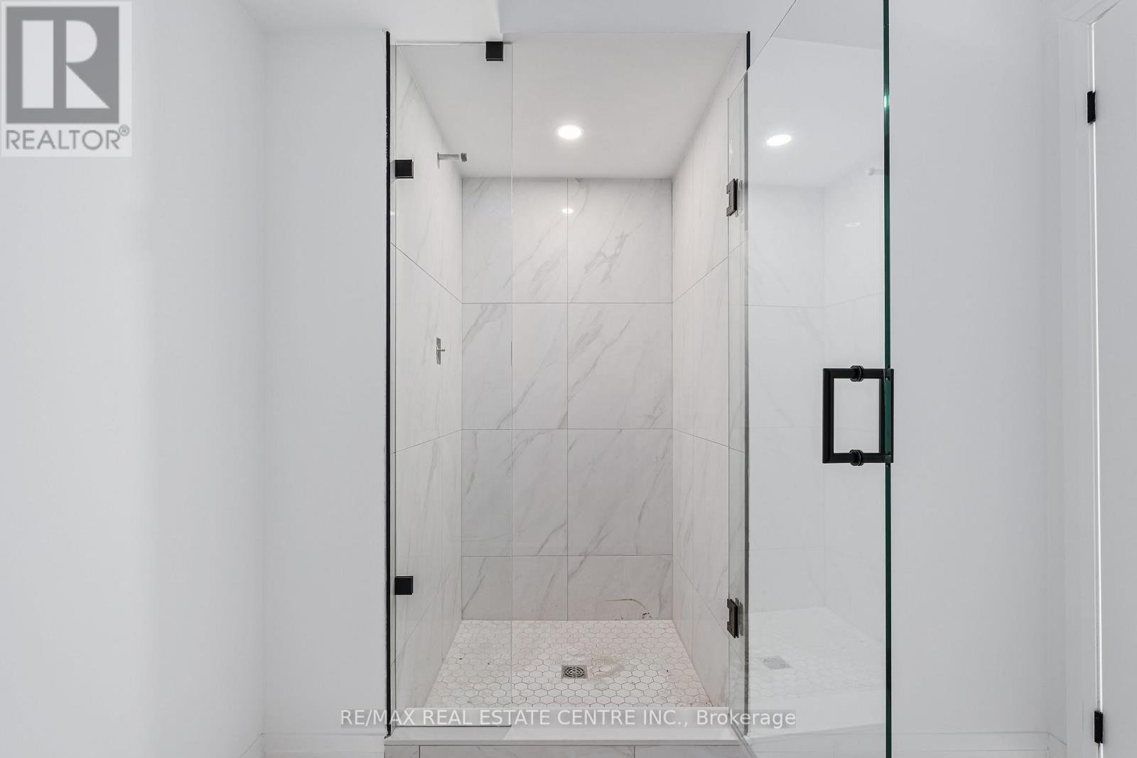 19 James Street, Halton Hills, Ontario  L7G 2H2 - Photo 25 - W12843236