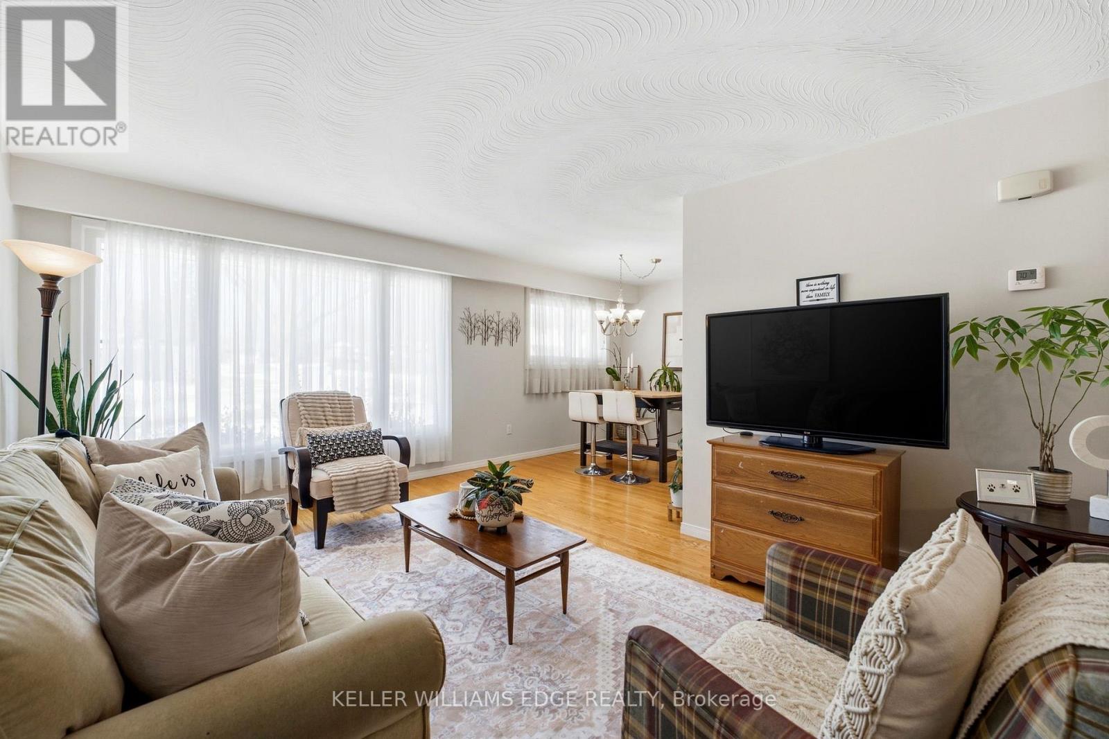 2426 Tait Avenue, Burlington, Ontario  L7P 1H1 - Photo 5 - W12843276