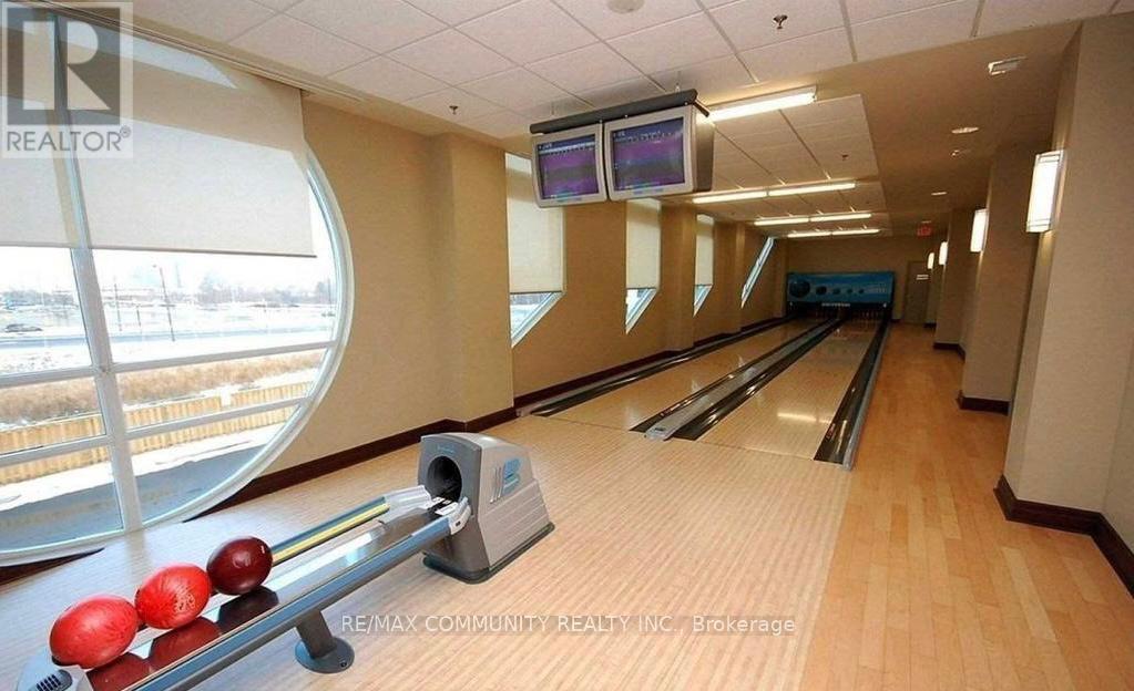 708 - 339 Rathburn Road W, Mississauga, Ontario  L5B 0K6 - Photo 11 - W12843288