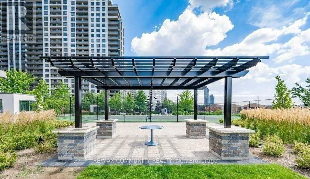 708 - 339 Rathburn Road W, Mississauga, Ontario  L5B 0K6 - Photo 3 - W12843288