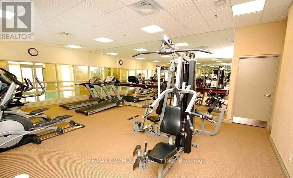 708 - 339 Rathburn Road W, Mississauga, Ontario  L5B 0K6 - Photo 8 - W12843288