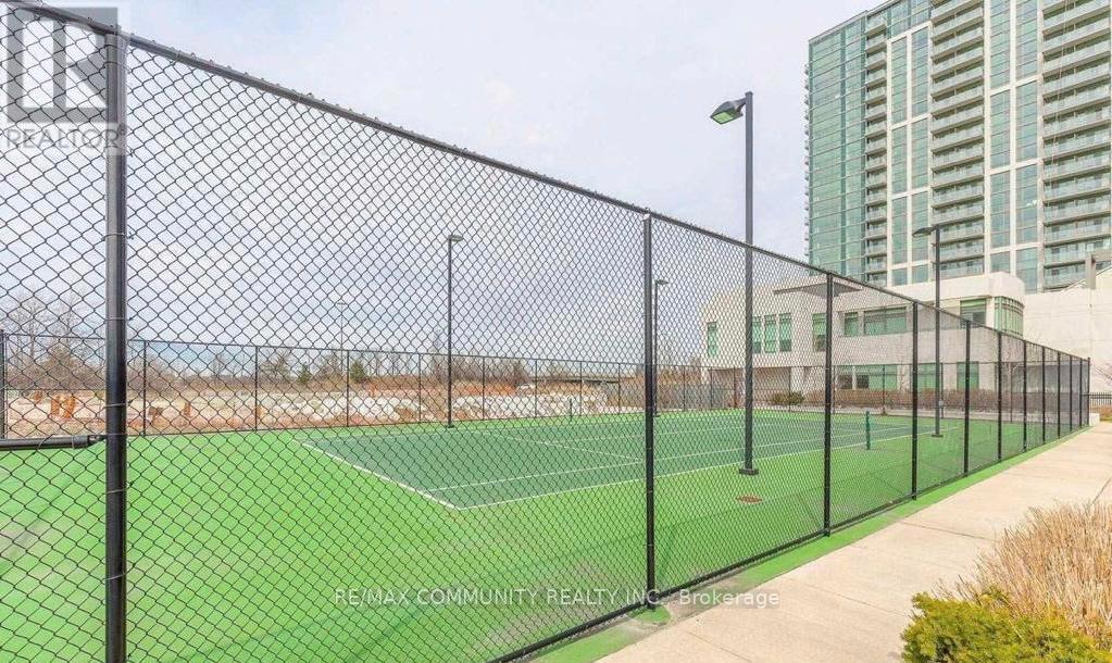 708 - 339 Rathburn Road W, Mississauga, Ontario  L5B 0K6 - Photo 9 - W12843288