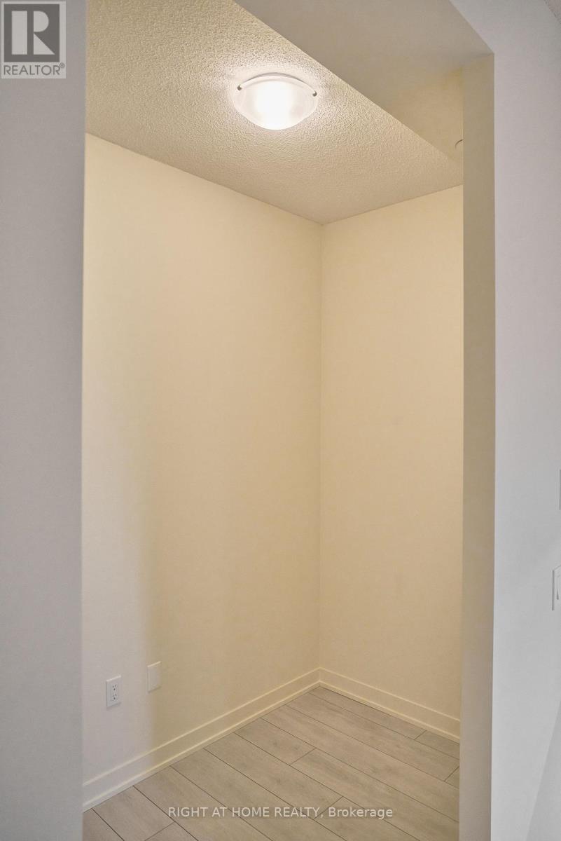 2407 - 38 Annie Craig Drive, Toronto, Ontario  M8V 0G9 - Photo 11 - W12843294