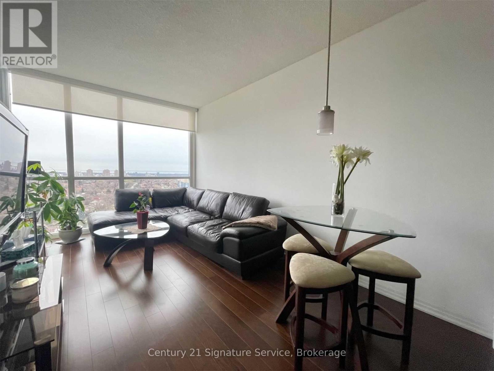 1606 - 223 Webb Drive, Mississauga, Ontario  L5B 0E8 - Photo 11 - W12843312