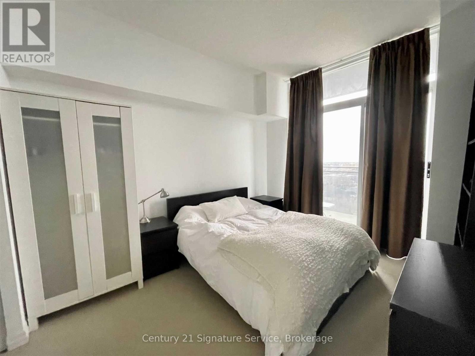 1606 - 223 Webb Drive, Mississauga, Ontario  L5B 0E8 - Photo 14 - W12843312