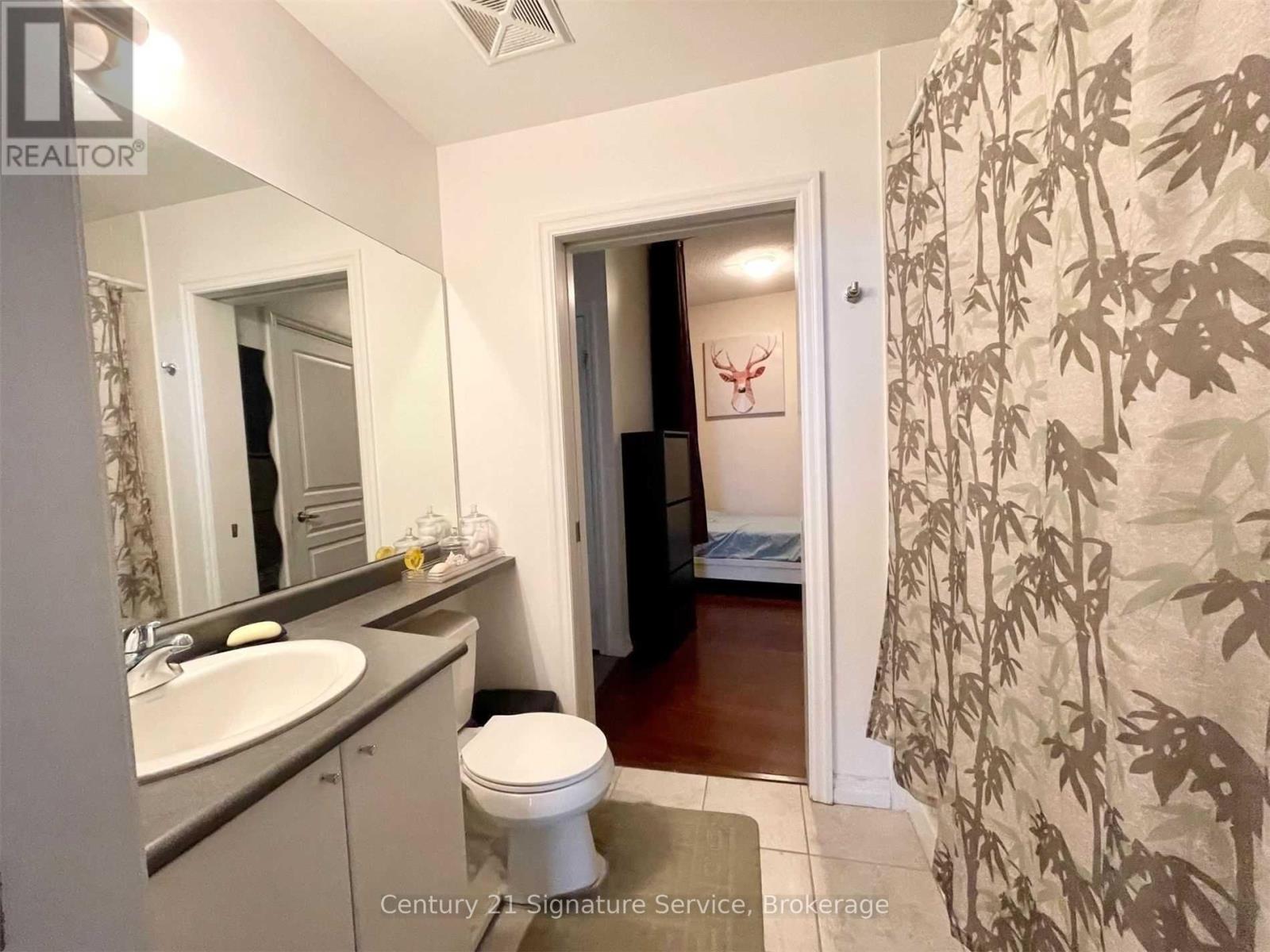 1606 - 223 Webb Drive, Mississauga, Ontario  L5B 0E8 - Photo 19 - W12843312