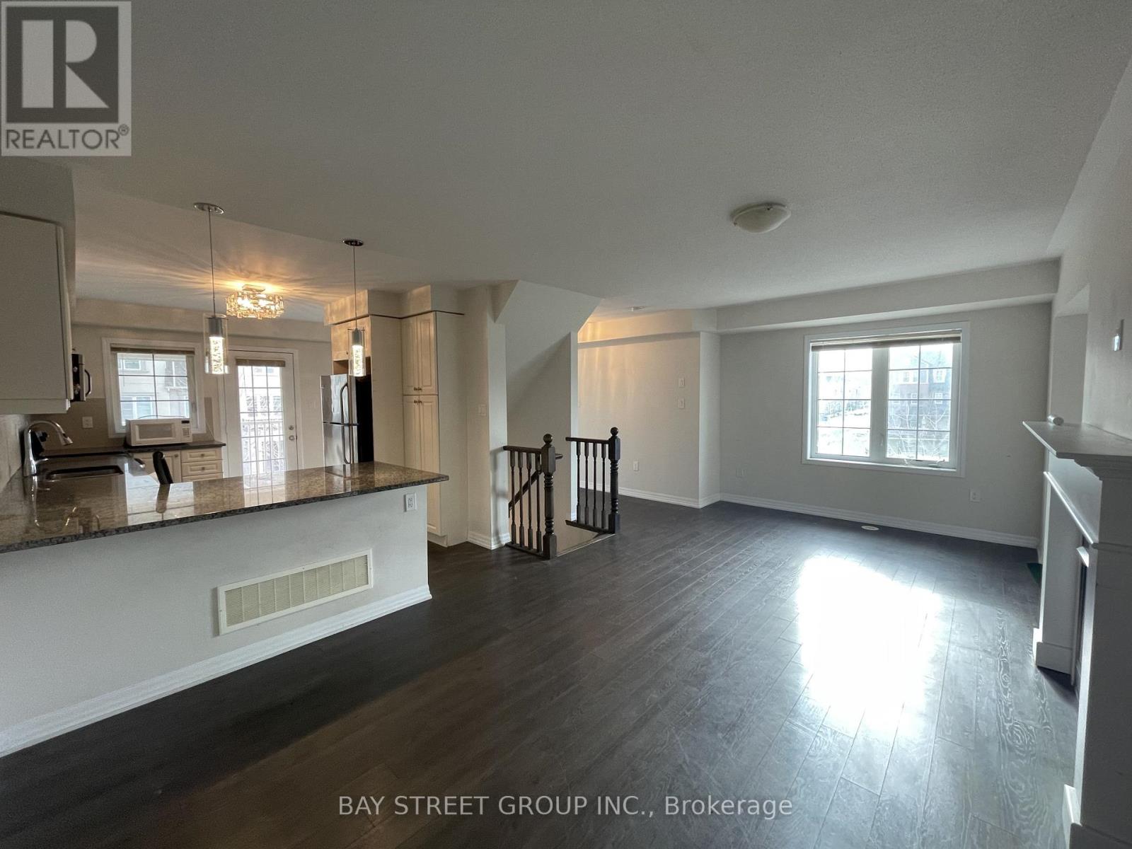 3067 Cashmere Gardens, Oakville, Ontario  L6M 0V2 - Photo 6 - W12843318