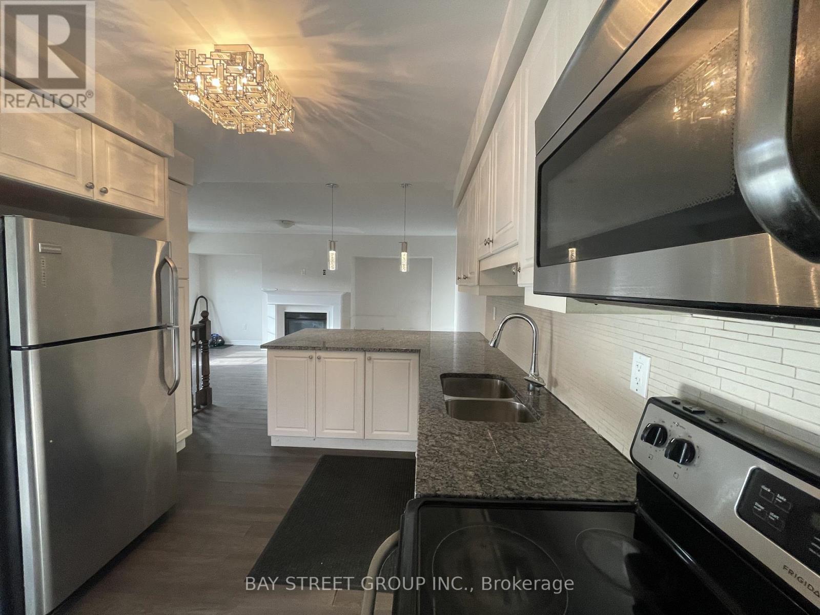 3067 Cashmere Gardens, Oakville, Ontario  L6M 0V2 - Photo 9 - W12843318