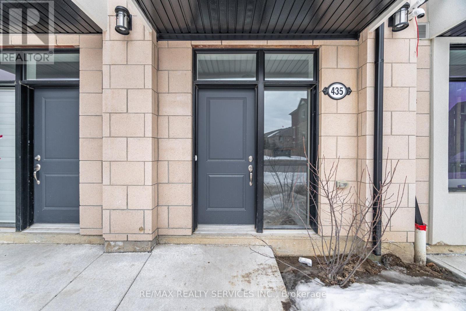 435 Dougall Avenue, Caledon, Ontario  L7C 4L5 - Photo 11 - W12843320