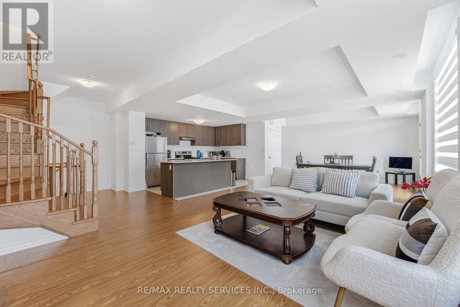 435 Dougall Avenue, Caledon, Ontario  L7C 4L5 - Photo 2 - W12843320