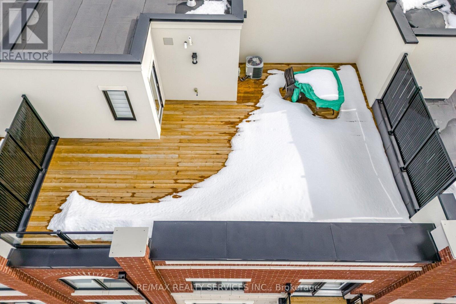 435 Dougall Avenue, Caledon, Ontario  L7C 4L5 - Photo 3 - W12843320