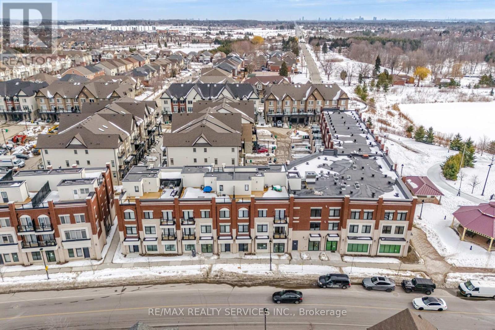 435 Dougall Avenue, Caledon, Ontario  L7C 4L5 - Photo 5 - W12843320