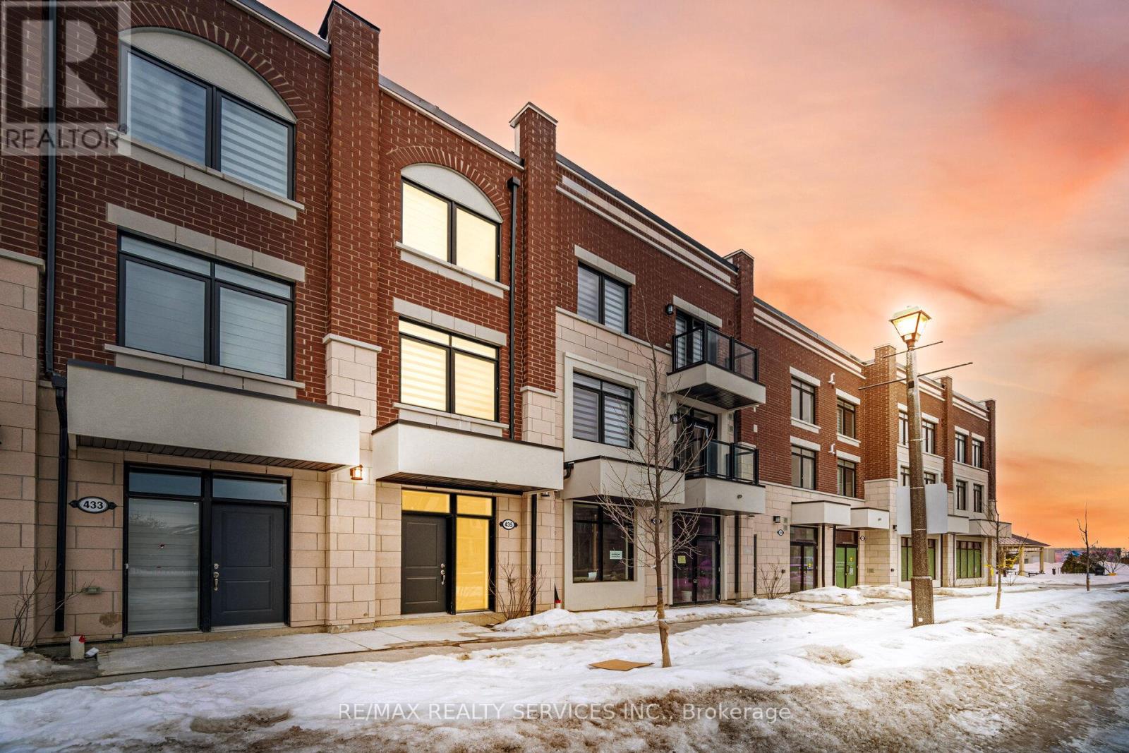 435 Dougall Avenue, Caledon, Ontario  L7C 4L5 - Photo 6 - W12843320