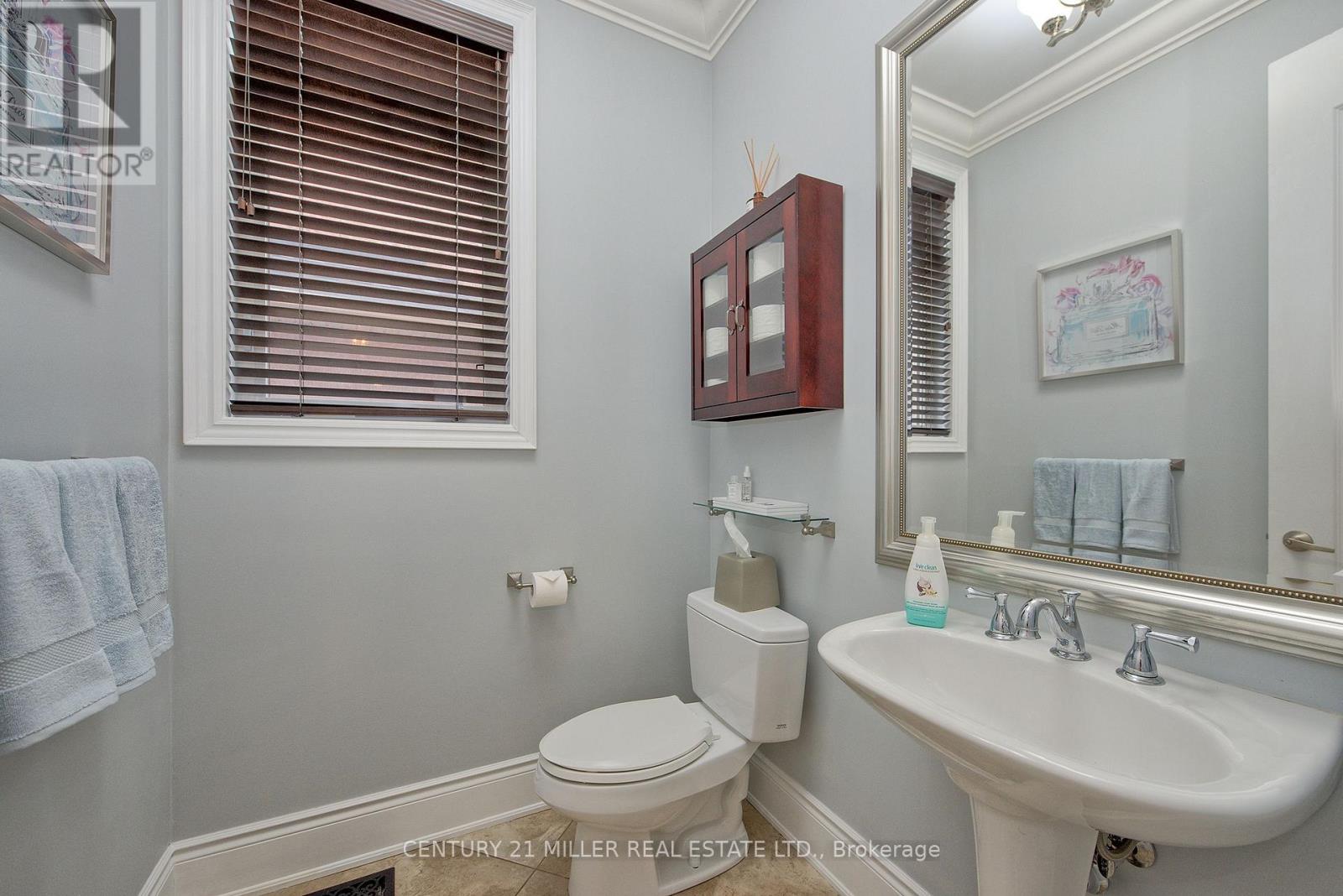 2334 Rideau Drive, Oakville, Ontario  L6H 7R6 - Photo 19 - W12843322