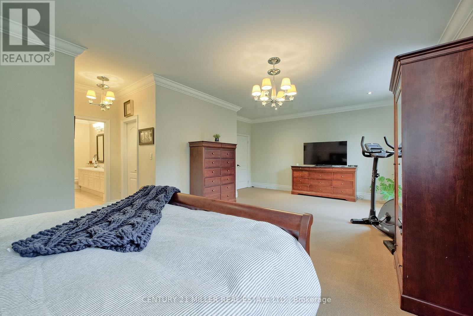 2334 Rideau Drive, Oakville, Ontario  L6H 7R6 - Photo 22 - W12843322