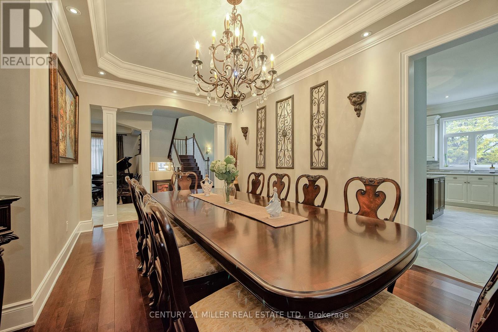 2334 Rideau Drive, Oakville, Ontario  L6H 7R6 - Photo 8 - W12843322