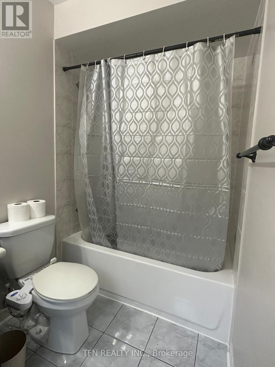 12 Whitepoppy Drive N, Brampton, Ontario  L7A 0L8 - Photo 10 - W12843380