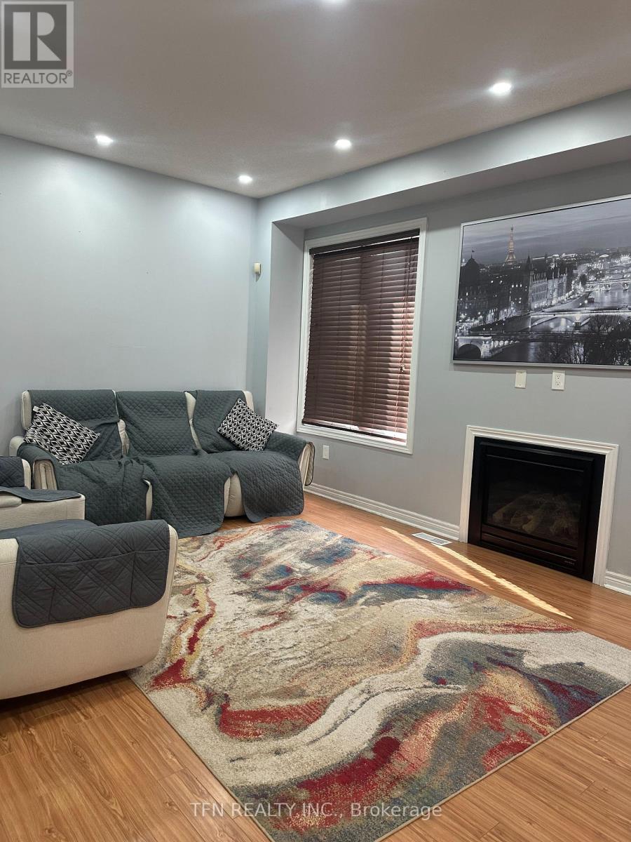 12 Whitepoppy Drive N, Brampton, Ontario  L7A 0L8 - Photo 3 - W12843380