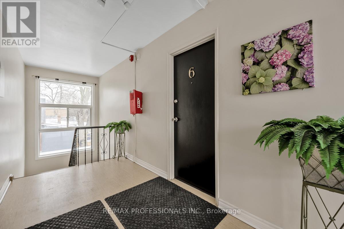Unit 6 - 32 Heman Street, Toronto, Ontario  M8V 1X5 - Photo 16 - W12843398
