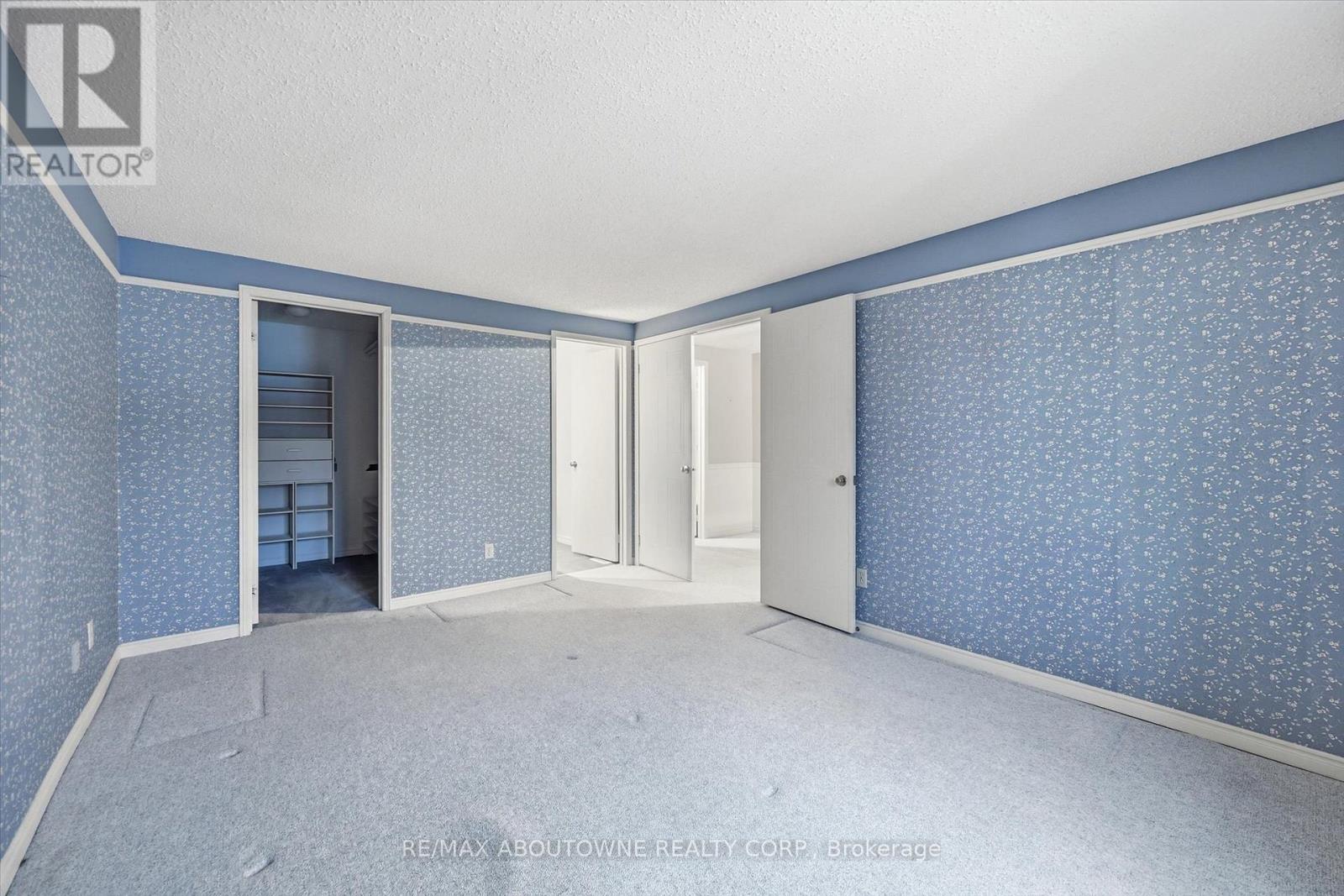 2115 Upland Drive, Burlington, Ontario  L7M 2Z2 - Photo 22 - W12843412