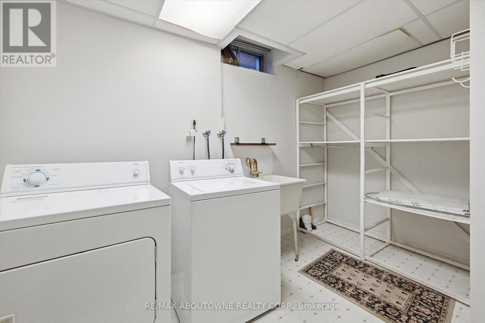 2115 Upland Drive, Burlington, Ontario  L7M 2Z2 - Photo 39 - W12843412