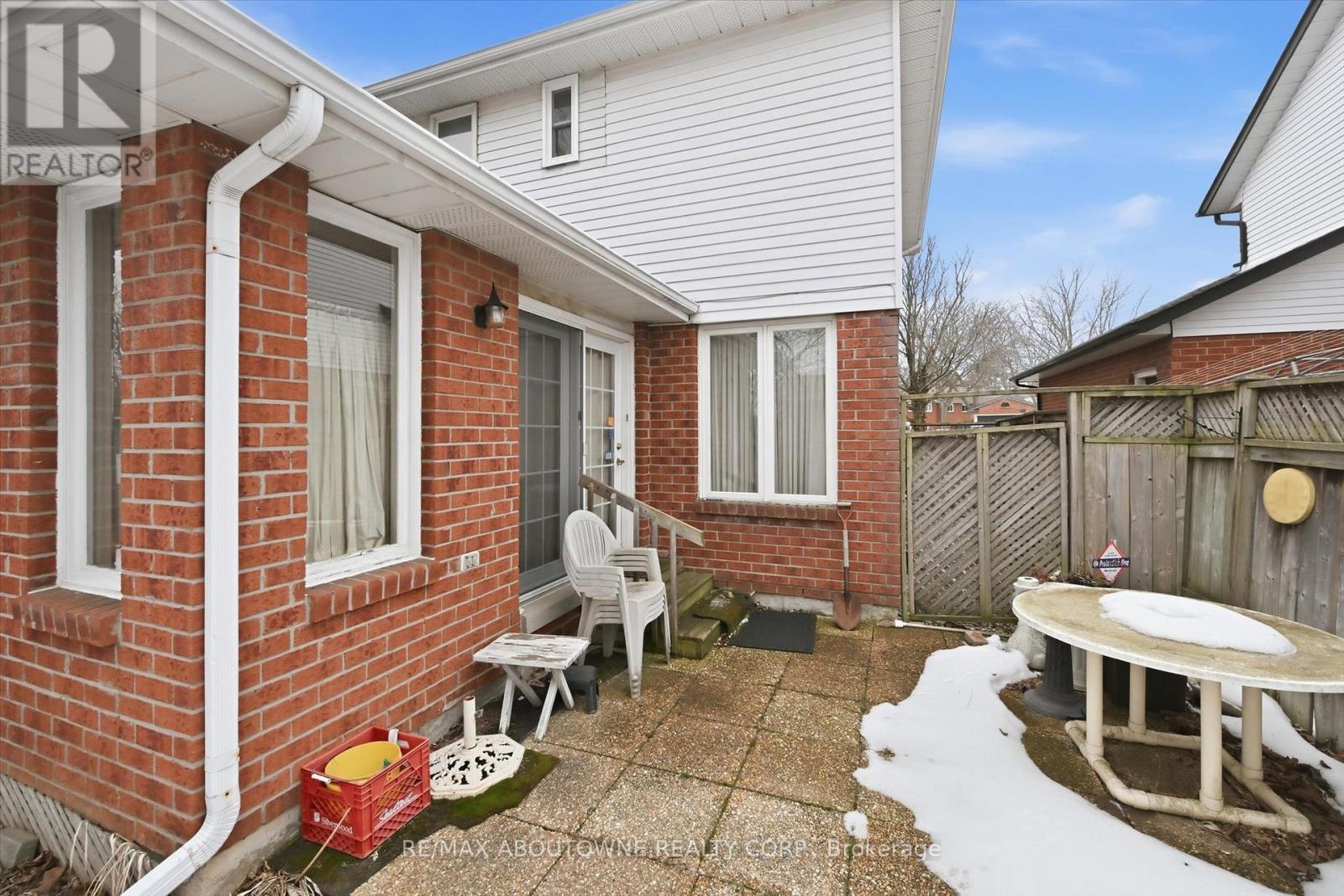 2115 Upland Drive, Burlington, Ontario  L7M 2Z2 - Photo 46 - W12843412