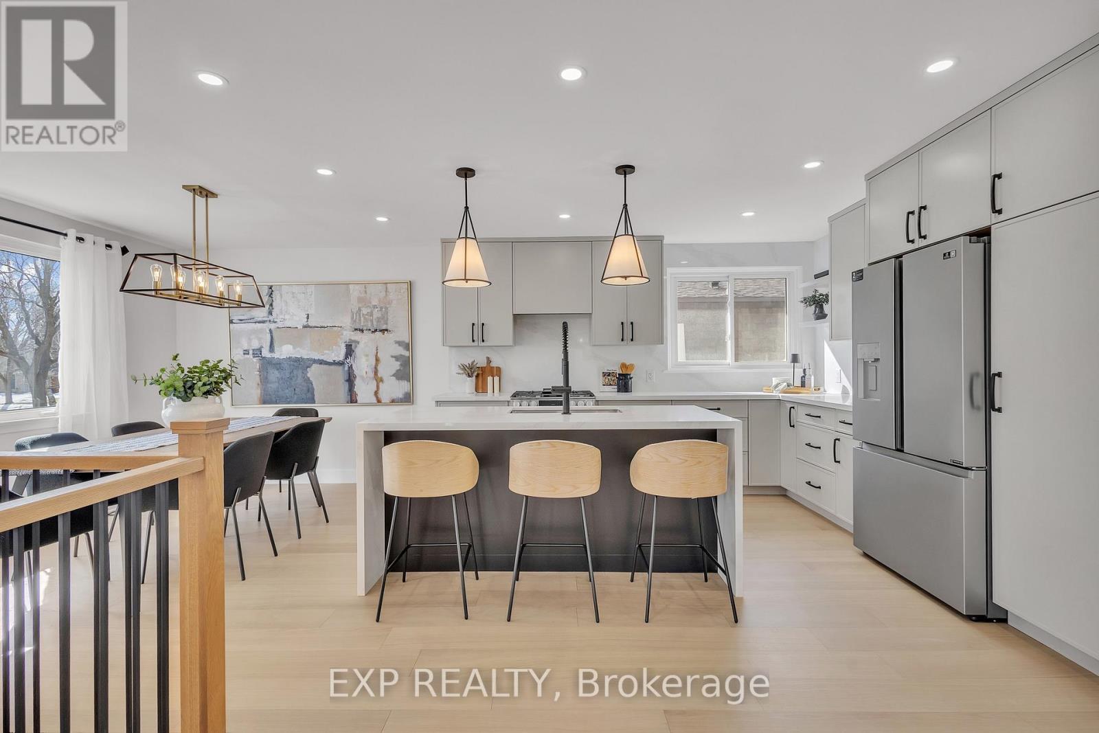 4185 SUTHERLAND CRESCENT, Burlington, Ontario