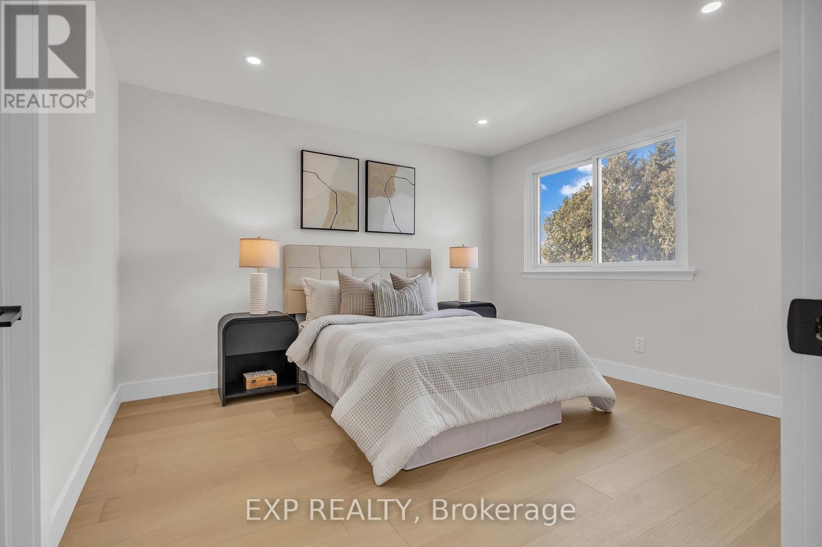 4185 Sutherland Crescent, Burlington, Ontario  L7L 5G3 - Photo 15 - W12843420