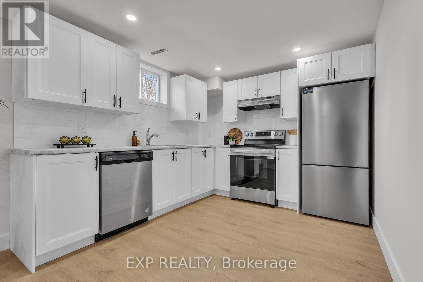 4185 Sutherland Crescent, Burlington, Ontario  L7L 5G3 - Photo 31 - W12843420