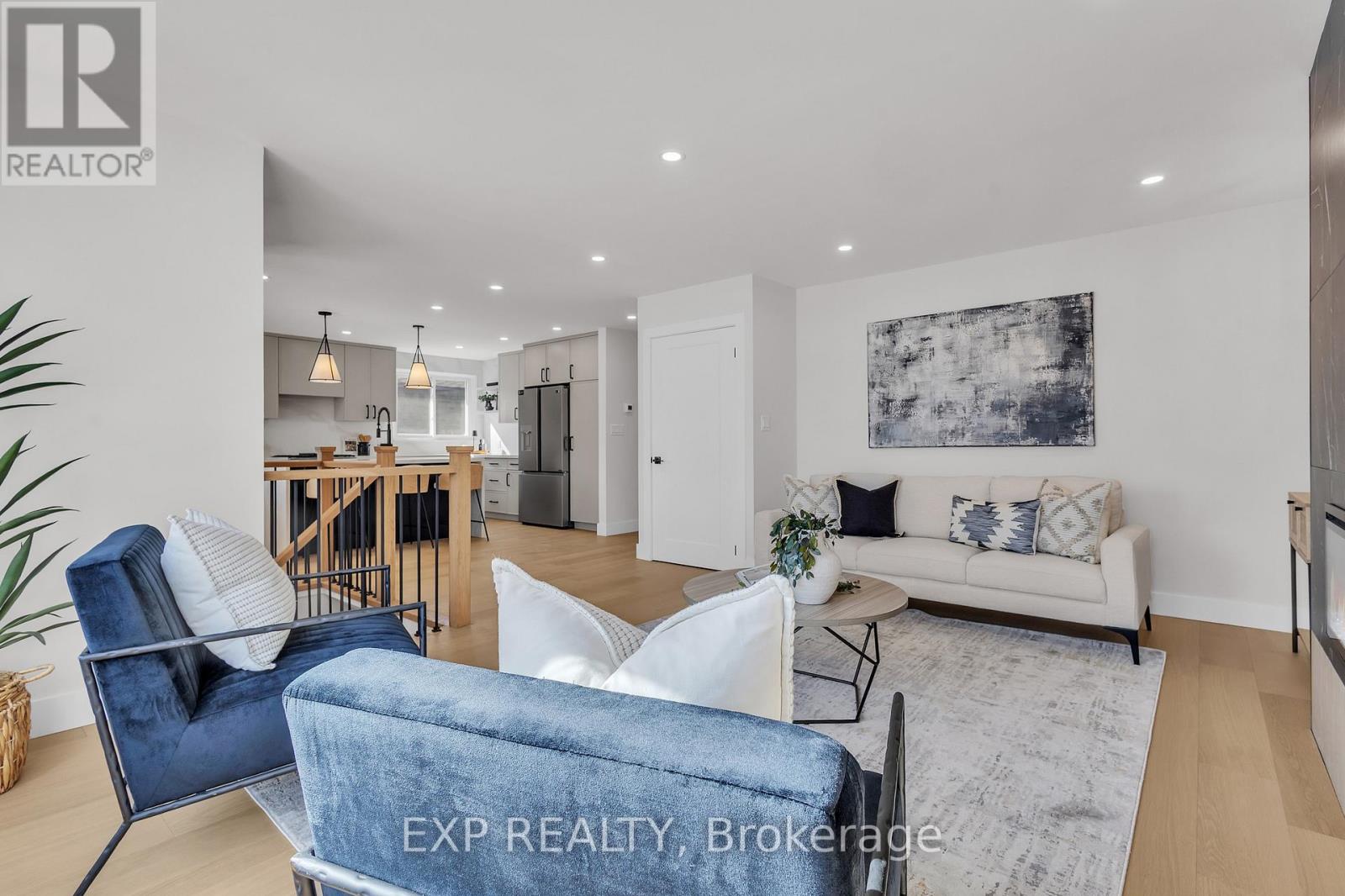 4185 Sutherland Crescent, Burlington, Ontario  L7L 5G3 - Photo 4 - W12843420