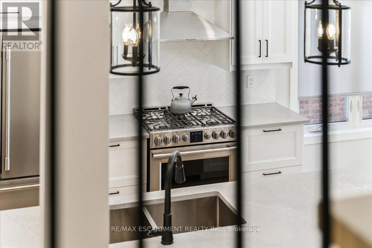 5474 Palmerston Crescent, Mississauga, Ontario  L5M 5Z8 - Photo 11 - W12843478