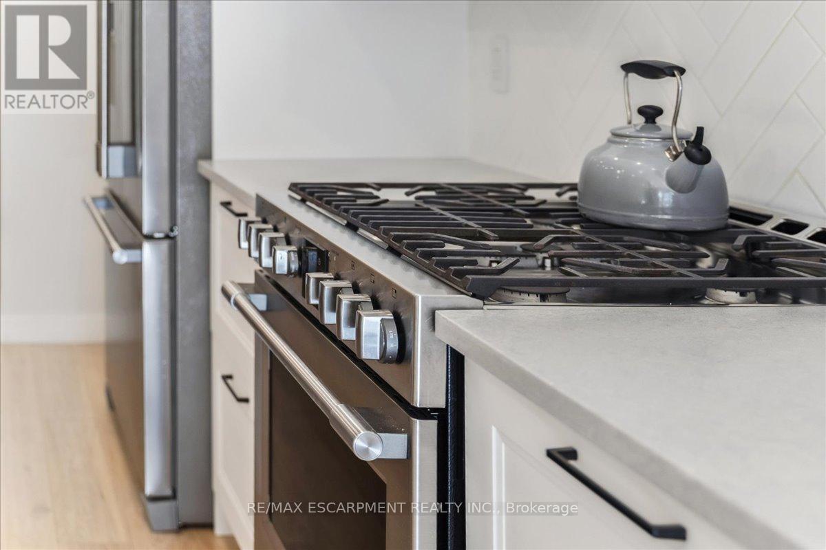 5474 Palmerston Crescent, Mississauga, Ontario  L5M 5Z8 - Photo 12 - W12843478