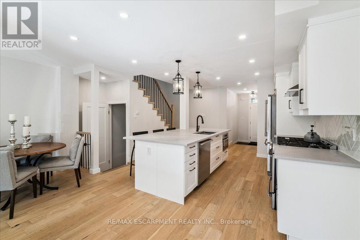 5474 Palmerston Crescent, Mississauga, Ontario  L5M 5Z8 - Photo 17 - W12843478